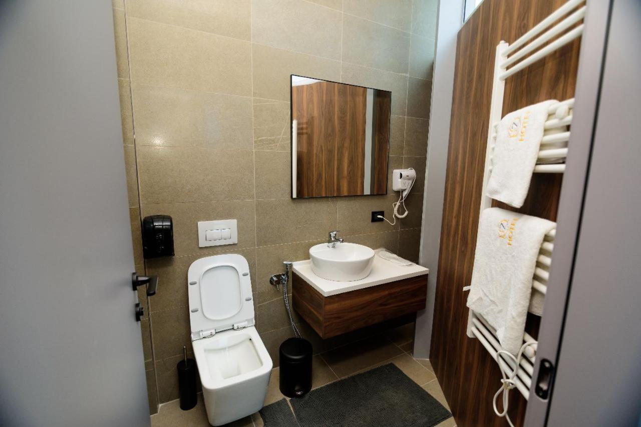 Hotel Zeneli Vlorë Eksteriør bilde
