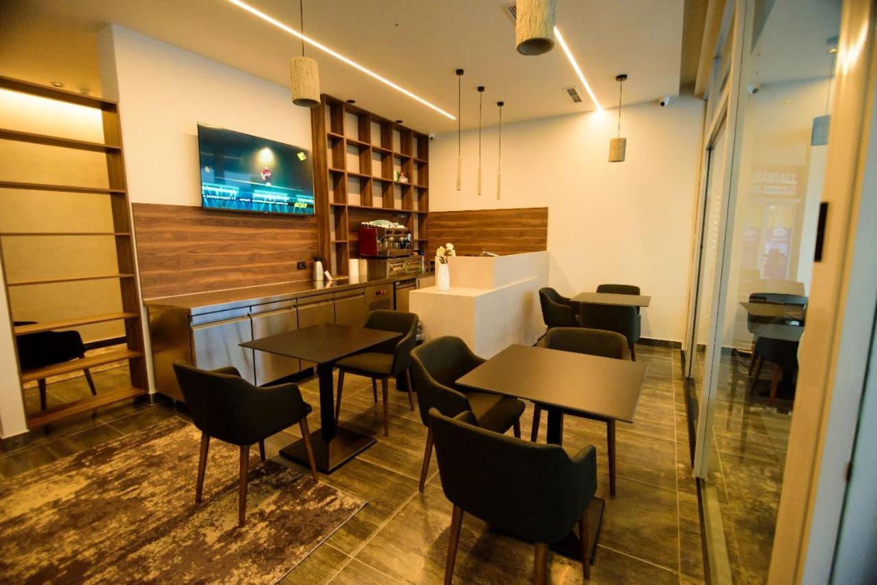 Hotel Zeneli Vlorë Eksteriør bilde